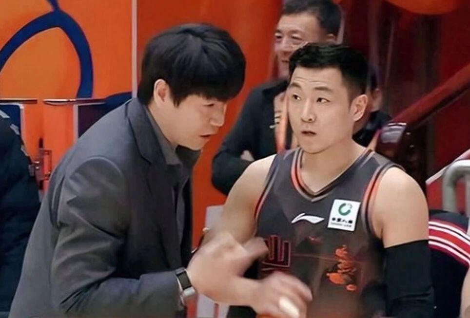 山东男篮出征,5日对阵广州男篮,高诗岩对位郭艾伦 邱彪剑指四强
